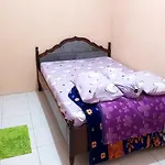 Ganendra Syari\'Ah Guesthouse