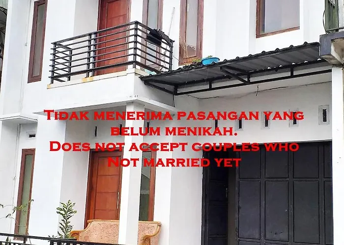 Ganendra Syari\'Ah Guesthouse